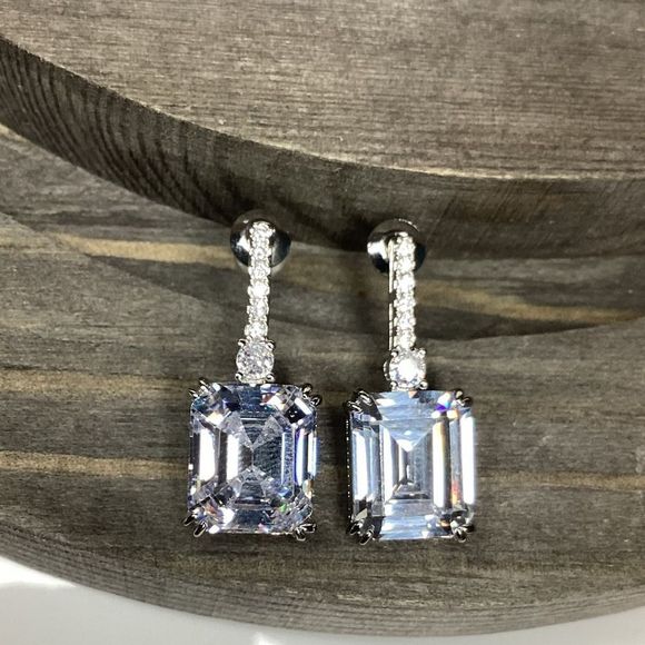 Stunning Asscher Cut  Diamond Post back Drop Earrings💎 - Picture 5 of 15